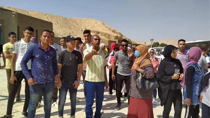 الأهرامات المصرية تحتضن شباب (أهل مصر) للمحافظات الحدودية.. صور