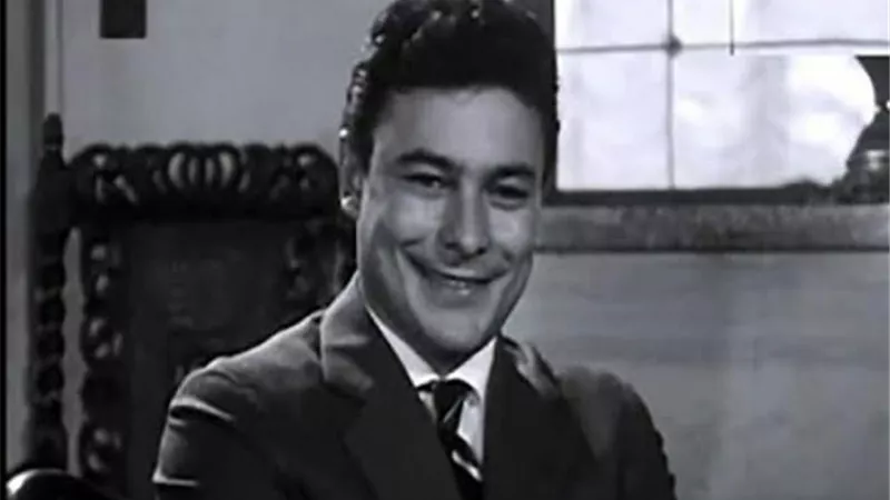 حكاية محاولة احمد رمزى للإنتحار شنقا