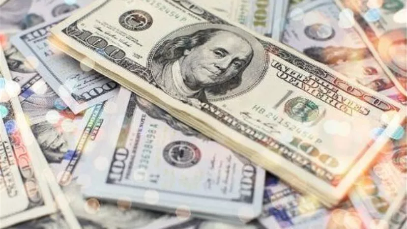 الدولار الأمريكي يرتفع قبل المناظرة الرئاسية