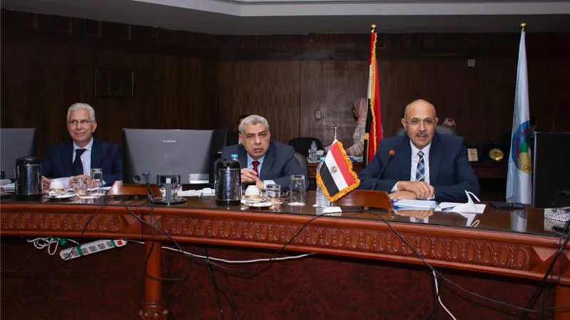 600 جنيه 