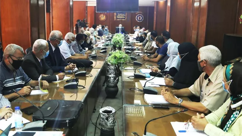 لجنة البت بمحافظة السويس توافق على تقنيين أوضاع عدد من المواطنين للاراضي الزراعية والمباني