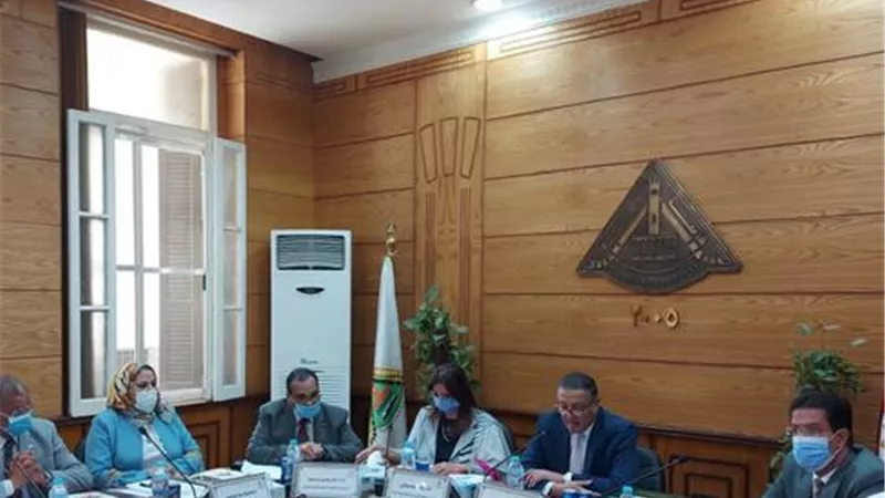 مجلس جامعة بنها : لا زيادة فى المصروفات الدراسية والإقامة فى المدن الجامعية هذا العام