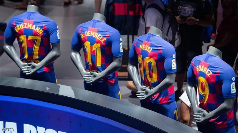 كومان يفتح باب الرحيل أمام نجم آخر من برشلونة