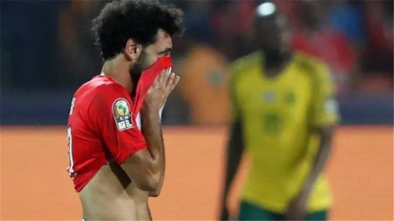 بركات يكشف حقيقة اعتذار محمد صلاح عن معسكر الفراعنة