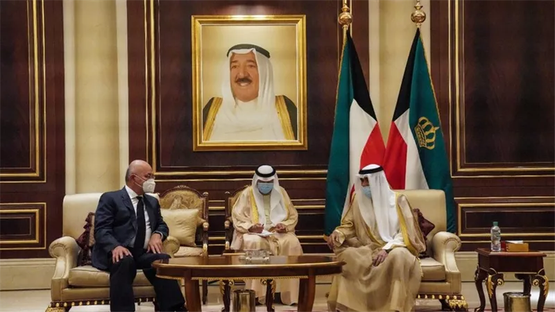 الرئيس العراقي يهنئ أمير الكويت الجديد ويقدم التعازي برحيل صباح الأحمد