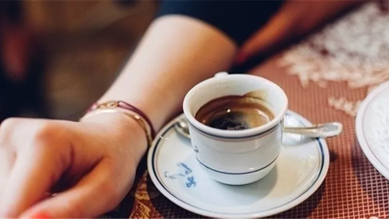 كيف تحضر فنجان قهوة صحي