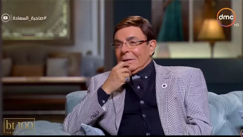 تعليق نارى من سمير صبرى عن رأية عن الهضبة عمرو دياب