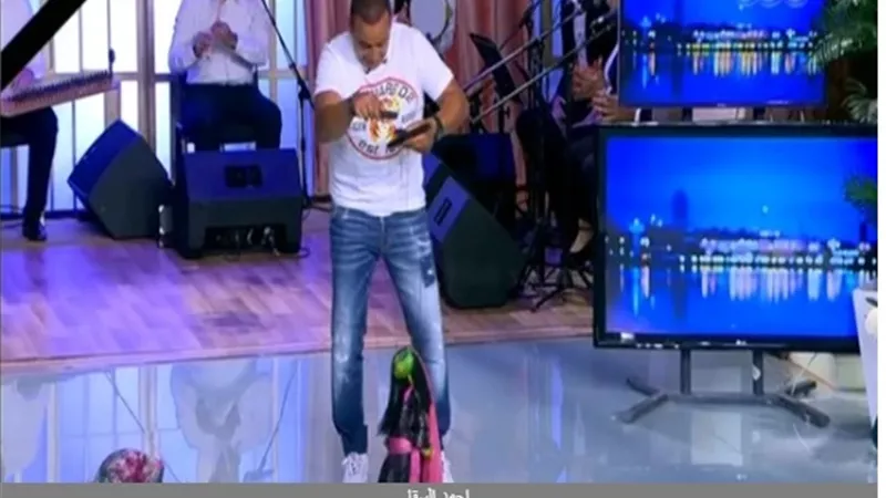 على أنغام الليلة الكبيرة.. أحمد السقا يبدع في اللعب بالعرائس في ستوديو منى الشاذلي