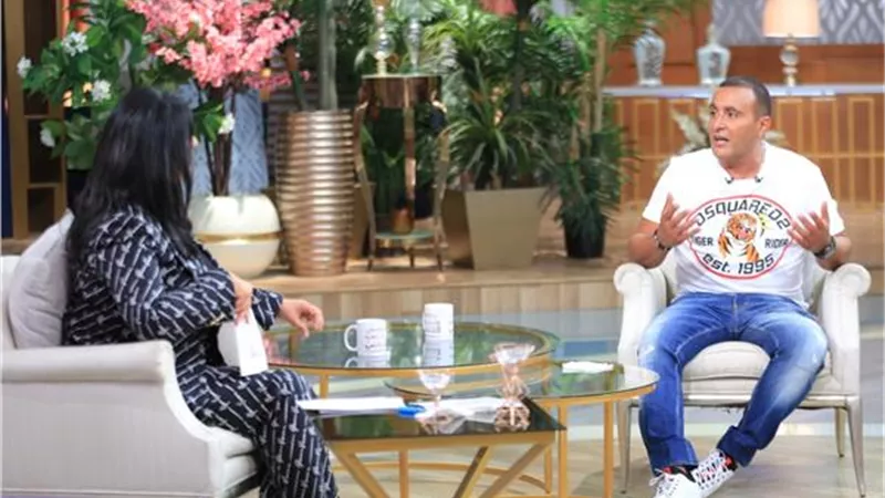 احمد السقا لمنى الشاذلى: مجدى كامل كان بيصرف علينا واحمد حلمى بوهيمى