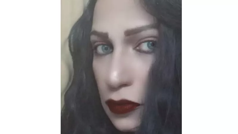 بين أضلعى .....