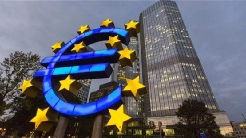 مسئول بالبنك المركزى الأوروبى: تضخم منطقة اليورو سيظل سلبيا لآخر العام