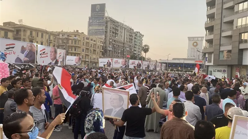 توافد المئات من مواطني الدقهلية للاحتفال بذكري اكتوبر وتاييد الرئيس عبد الفتاح السيسي