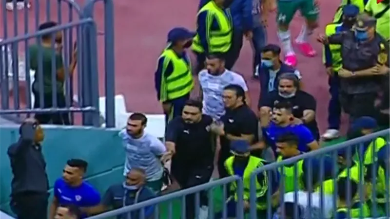 مباراة الزمالك والمصرى تنتهى بكارثة.. والايقاف ينتظر 