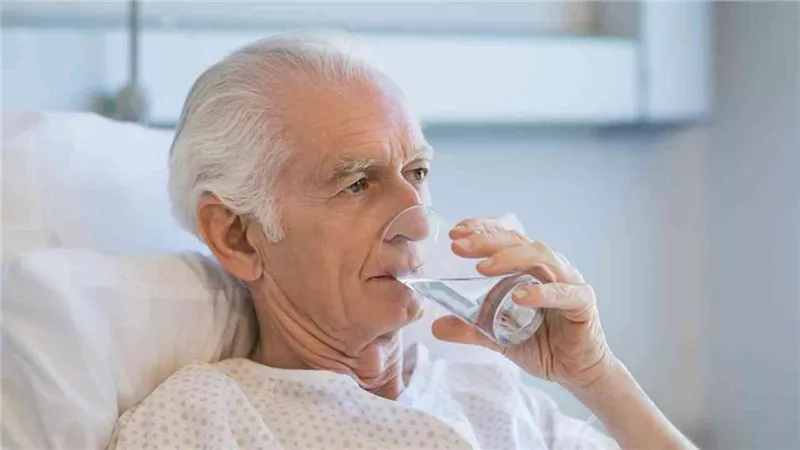 تعرف على أكثر أعراض كورونا شيوعا لدى كبار السن