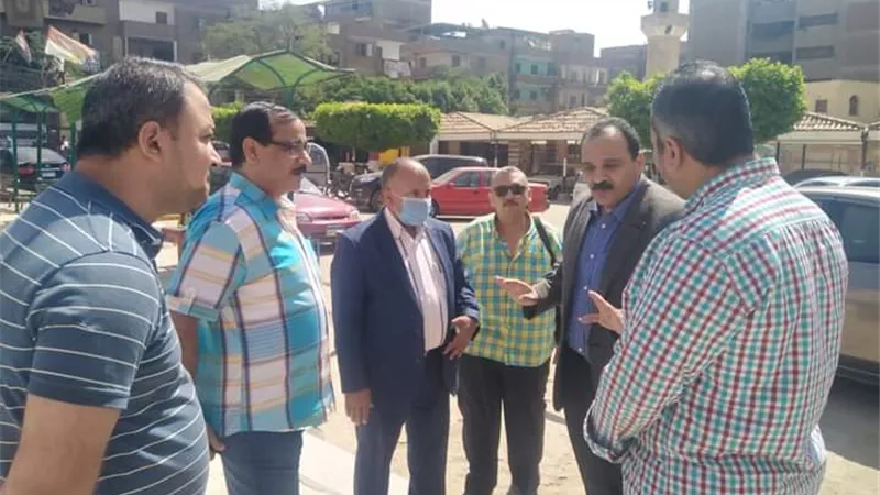 نائب رئيس جامعة بنها لشئون التعليم والطلاب يتفقد استعدادات كلية التجارة للعام الدراسى