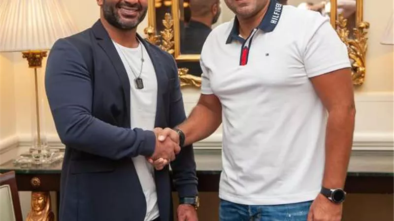 أحمد سعد يتعاقد مع تامر عبد المنعم لإدارة أعماله