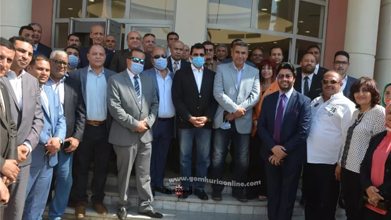 بالصور.. تفاصيل زيارة وزير الشباب والرياضة لمركز التعليم المدنى بالعاشر من رمضان ولقاءة مع المستثمرين