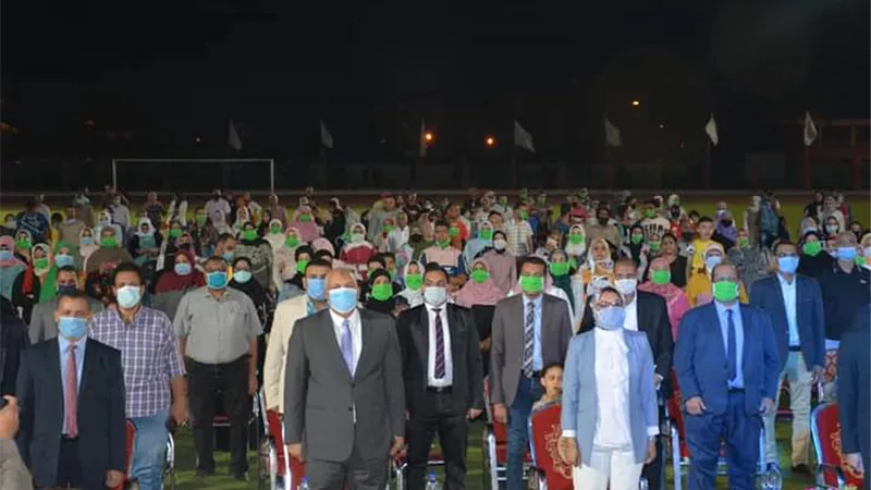 الوادى الجديد تحتفل بعيدها القومى ال ٦١ بتكريم المتميزين مهنيا ورياضيا - صور
