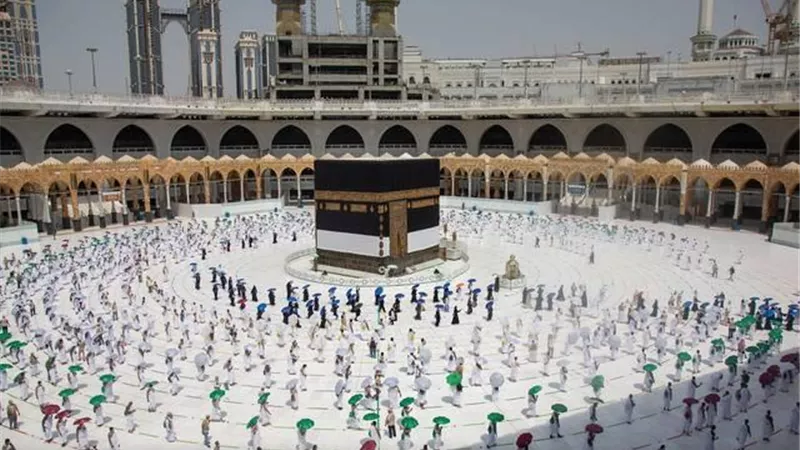 تفاصيل الإجراءات الاحترازية بالمسجد الحرام بعد عودة العمرة.. صور