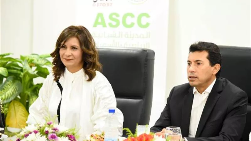 وزارتا الهجرة والشباب تنظمان زيارة لوفد شباب مصر الدارسين بالخارج إلى مدينة 