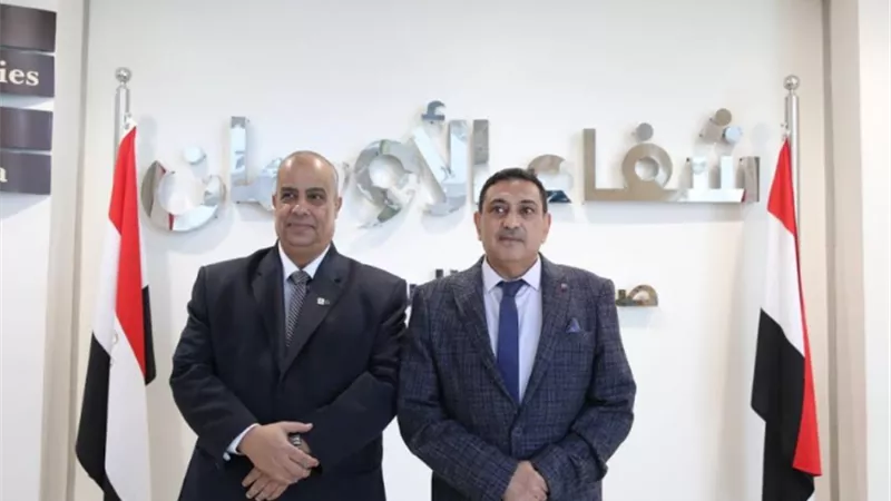 مدير عام مصر الطيران ووفد المؤسسة يدعمون مستشفي شفاء الاورمان لعلاج الاورام بالمجان