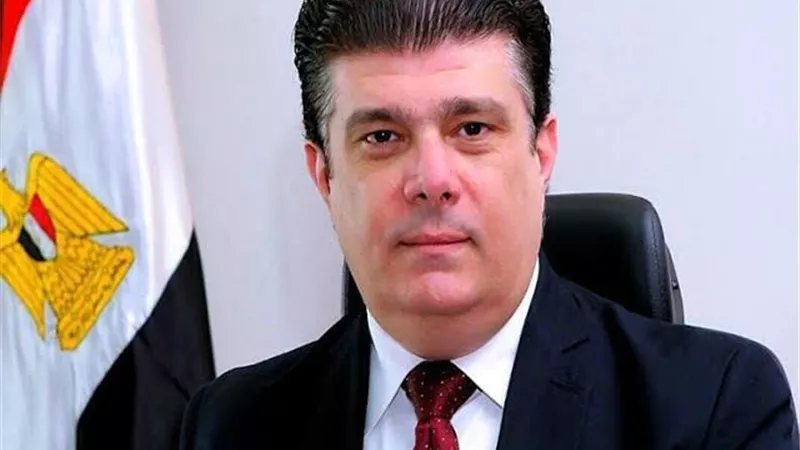 حسين زين يهنئ الرئيس السيسي بمناسبة ذكرى انتصارات حرب أكتوبر المجيدة