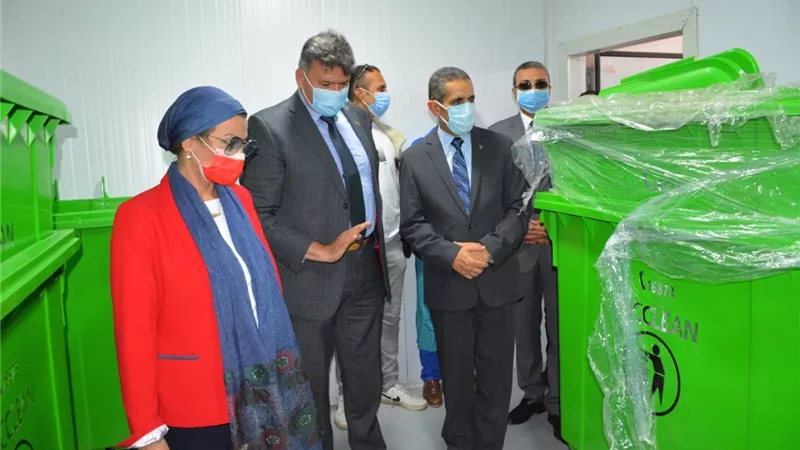 جولة لوزيرة البيئة ومحافظ الغربية على مكابس قش الارز للحد من السحابة السوداء بتكلفة ٢٠ مليون جنيه