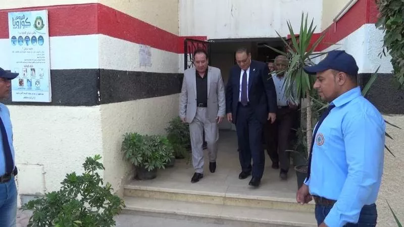 محافظ الشرقية يتفقد العمل بالصالحية الجديدة لدفع عجلة الاستثمار بها