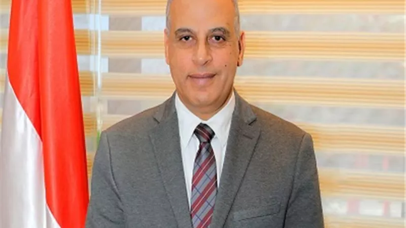 محافظ سوهاج يهنئ رئيس الجمهورية بمناسبة الذكرى 