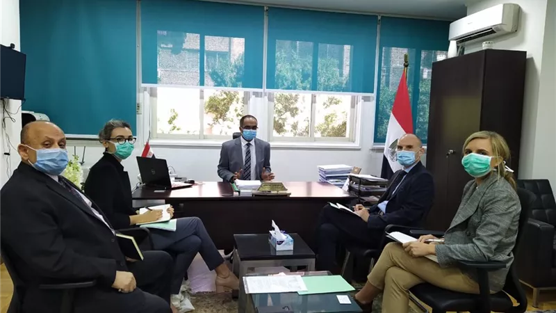نائب وزير الإسكان يلتقى ممثلى السفارة الفرنسية بمصر لمناقشة تطورات مشروع إعادة استخدام المياه