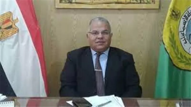 مدير تعليم الإسماعيلية يحيل موجها وموظفا للتحقيق لنشرهما مستند رسمي على فيس بوك
