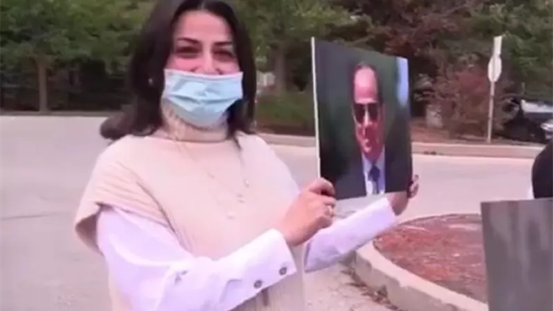 أبناء الجالية المصرية بكندا يحتفلون بذكرى نصر أكتوبر بهتافات تحيا مصر ويعيش السيسي .. فيديو