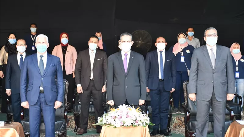 محافظ الغربية يعلن عن بدء الاحتفالات بالعيد القومي الـ 222 ويفتتح معرض المنتجات المحلية