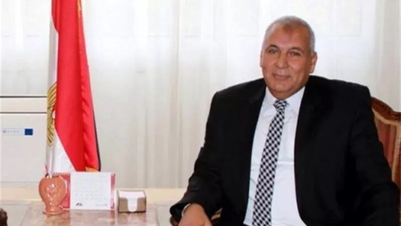 الزملوط يوافق على تخصيص 6 آلاف متر لإقامة مجمع ازهرى بالوادى الجديد