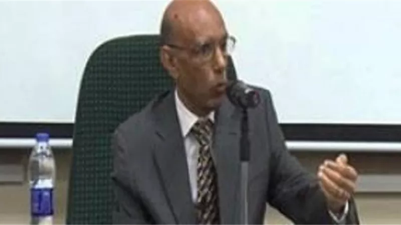 مفتي الجمهورية ينعى العالم والفقيه الأصولي محمد كمال إمام