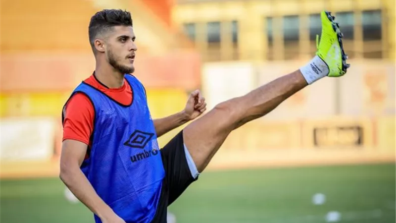 بكري: مشاجرة لاعبي الزمالك مع أحمد الشيخ جعلته يختار اللعب في الأهلي بعد أن وقع للفارس الأبيض