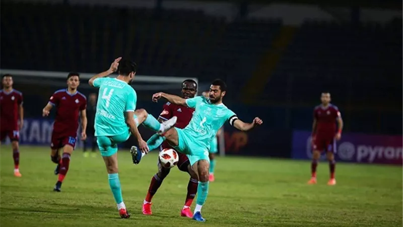 اتحاد الكرة يحسم قرار الاستعانة بحكام اجانب للقاء الاهلى وبيراميدز