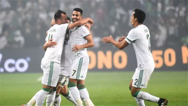 الجزائر تفوز على نيجيريا .. والمغرب يهزم السنغال ودياً