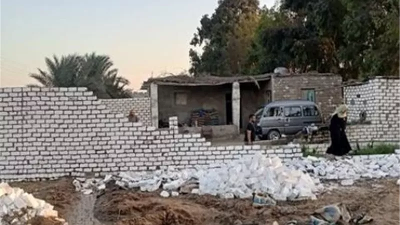 القنطرة غرب في الإسماعيلية تسترد أراضي الدولة بإزالات فورية .صور