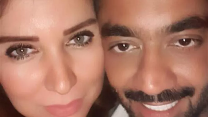 كنت بلا حياة وأنا بعيد عنك بحبك.. رسالة رومانسية من أحمد فلوكس لزوجته بعد عودته إليها