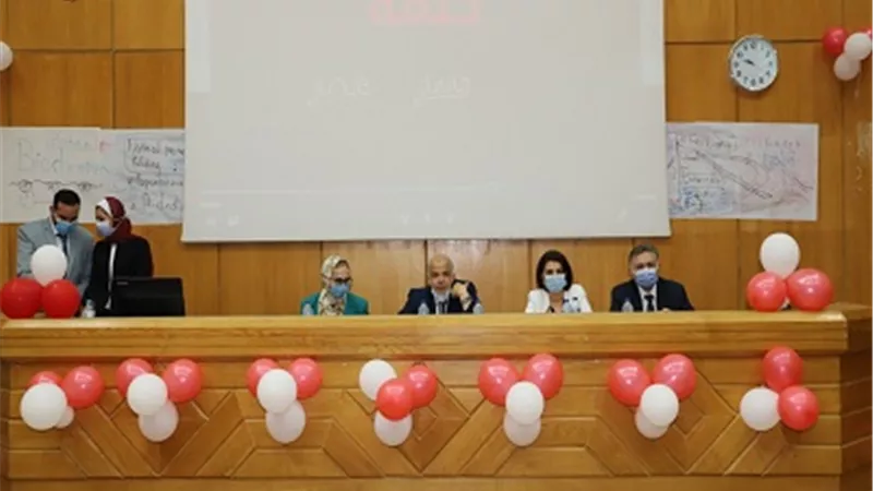 طب عين شمس ترحب بالطلاب الجدد