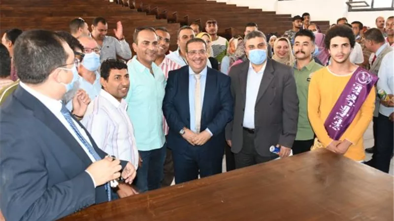 رئيس جامعة القناة: نستقبل طلاب البرامج المميزة والمهنية وشعبة اللغة بالمبنى الجديد