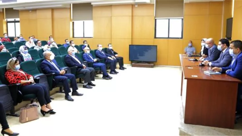 محافظ بنى سويف يفتتح دورة تطوير قدرات العاملين بالإدارة المحلية.. بالصور