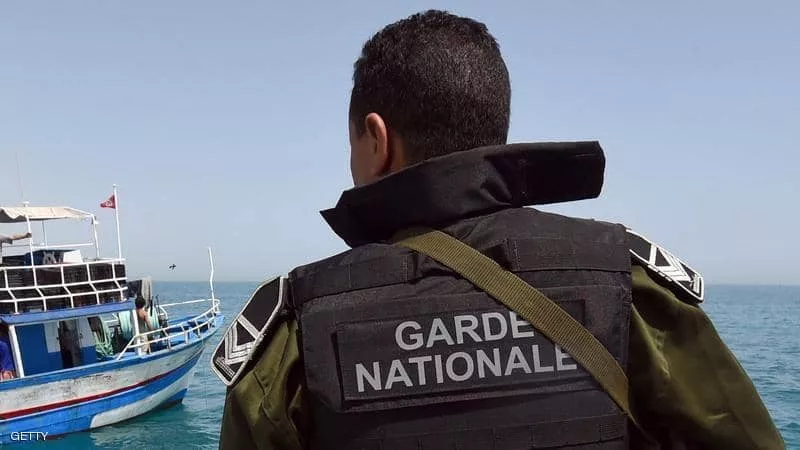 انتشال جثث نساء وأطفال مهاجرين قبالة سواحل تونس