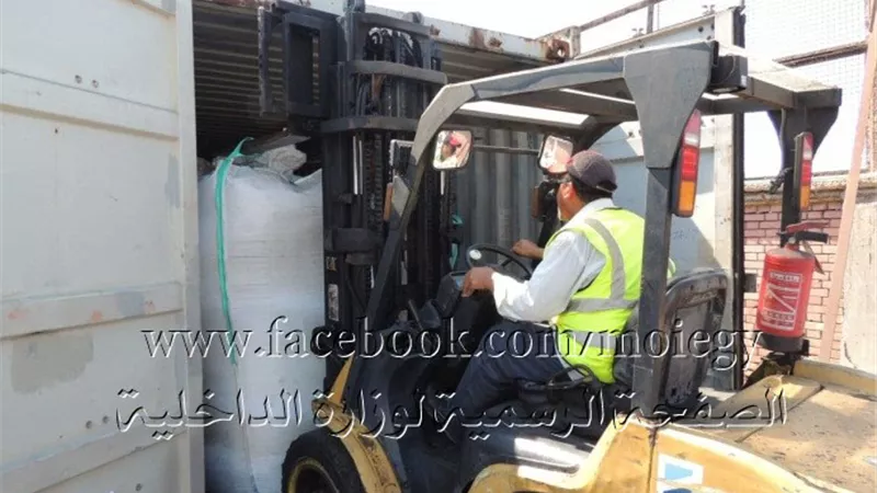 احباط محاولة تهريب 11 طن نفايات داخل البلاد عبر ميناء الإسكندرية