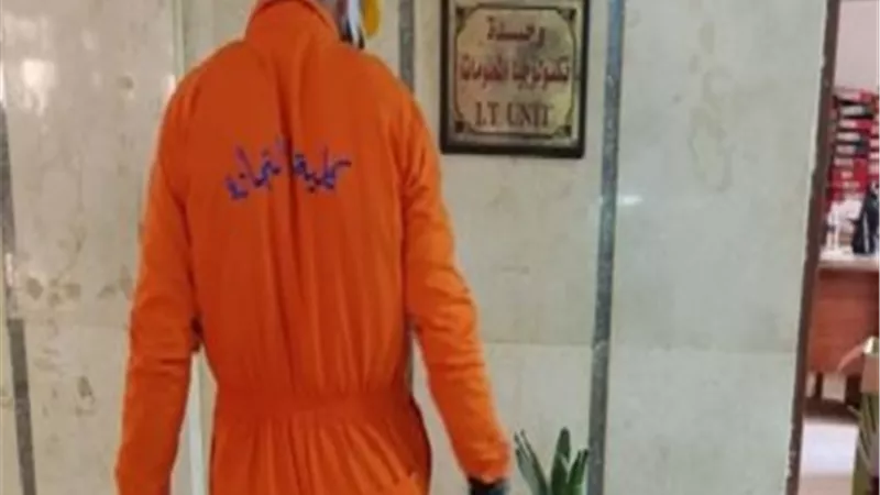 تعقيم وتطهير كلية التكنولوجيا والتنمية بالزقازيق استعدادا للعام الجامعى الجديد