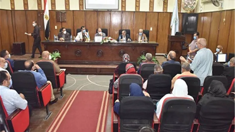 محافظ أسيوط يترأس اجتماعا تنسيقيا استعدادا للعام الدراسي الجديد