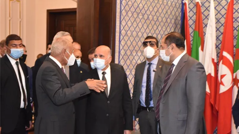 أحمد أبو الغيط لوزير خارجية العراق: العمق العربي لبغداد يظل دعماً وسنداً
