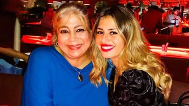 للمرة الثانية.. منة فضالى تناشد جمهورها الدعاء لوالدتها.. لهذا السبب