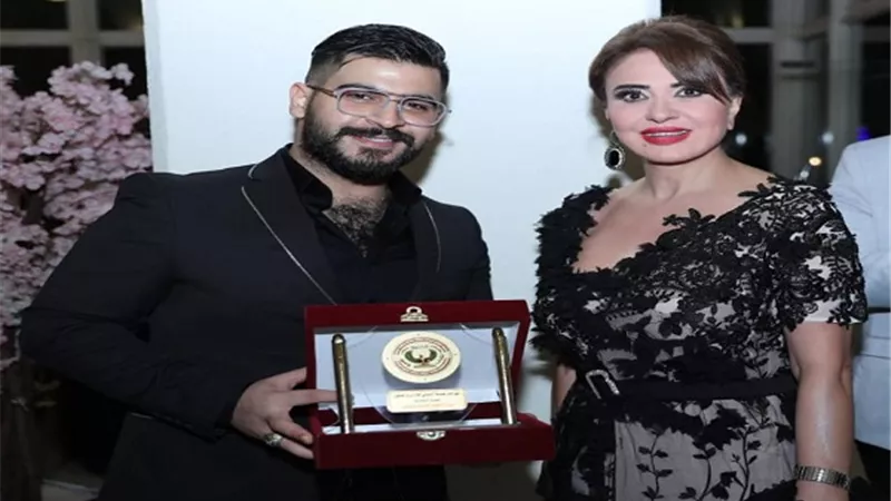 محمود الغياث يحصد جائزة الإبداع في مهرجان همسة الدولي للفنون والآداب
